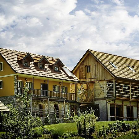 Guest House Kalska Domacija Semic Exterior foto