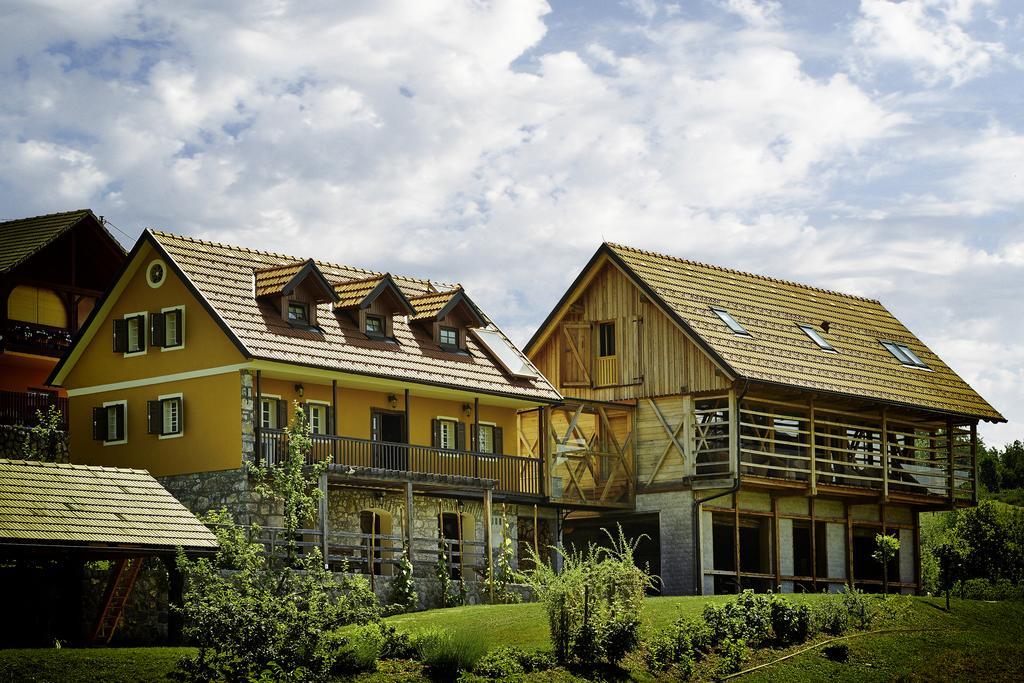 Guest House Kalska Domacija Semic Exterior foto