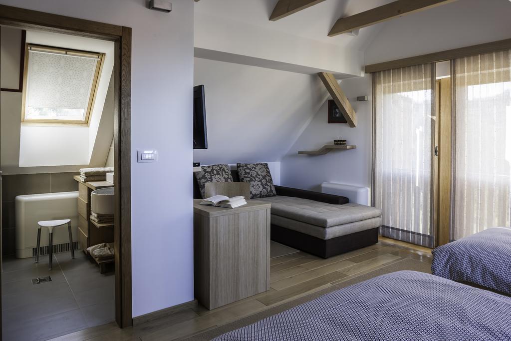 Guest House Kalska Domacija Semic Habitación foto